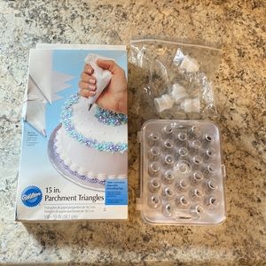Wilton Frosting bags and tips